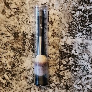 IT Cosmetics Heavenly Luxe Brush No 8